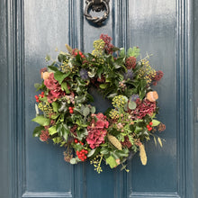 Load image into Gallery viewer, Traditional wreath
